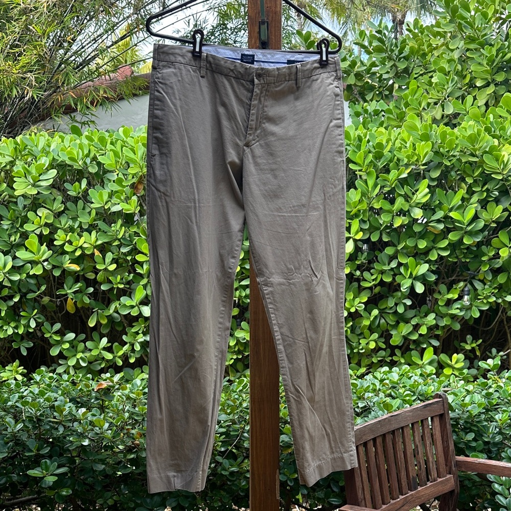 GAP Men's Khaki Chinos